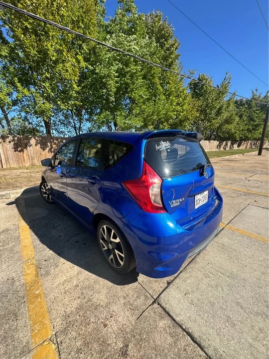 2015 Nissan Versa - Image 9 of 12