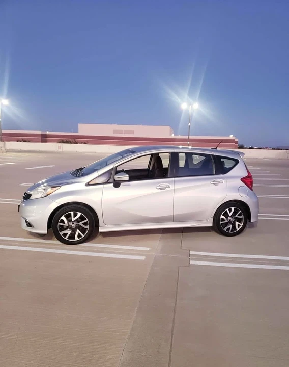 2015 Nissan Versa - Image 3 of 8
