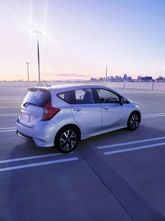 2015 Nissan Versa - Image 4 of 8