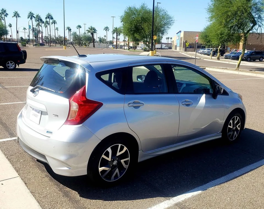 2015 Nissan Versa - Image 3 of 9