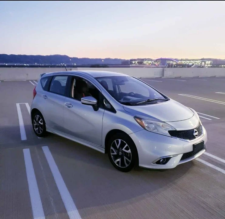 2015 Nissan Versa - Image 2 of 8