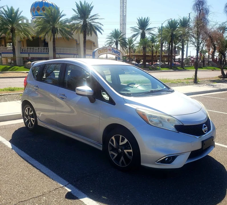 2015 Nissan Versa - Image 2 of 6