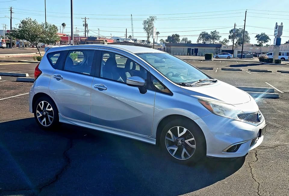 2015 Nissan Versa - Image 2 of 9