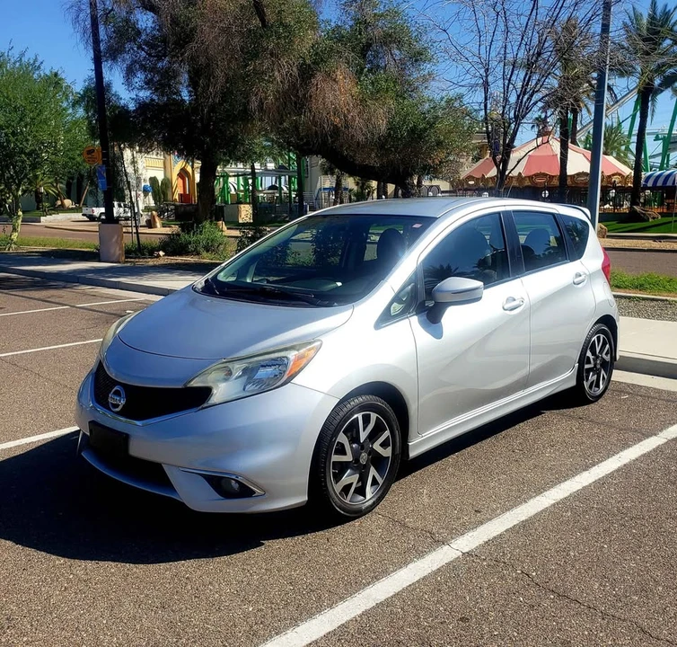 2015 Nissan Versa - Image 2 of 9