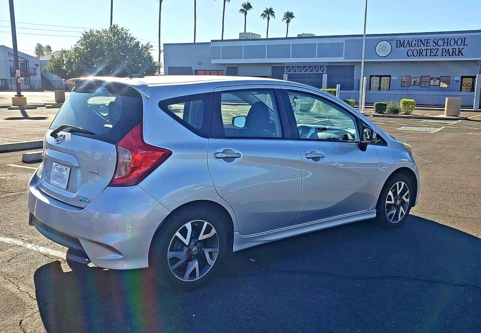 2015 Nissan Versa - Image 3 of 8