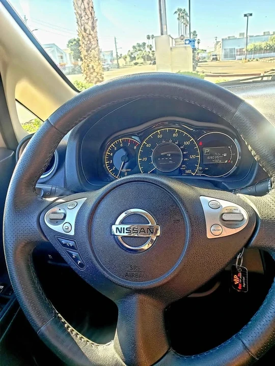 2015 Nissan Versa - Image 6 of 8