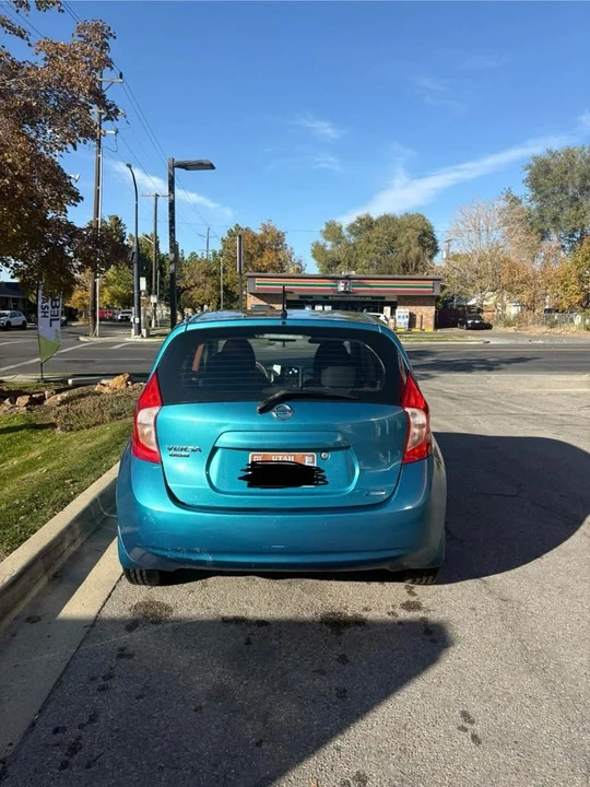 2015 Nissan Versa - Image 3 of 4
