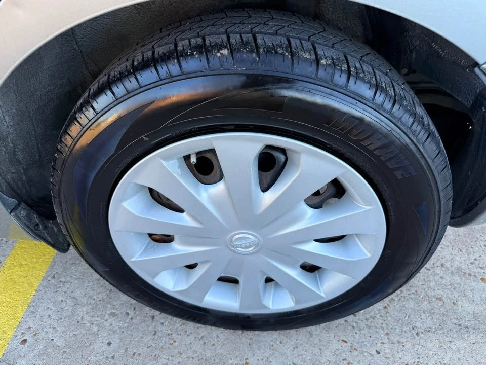 2015 Nissan Versa - Image 19 of 20