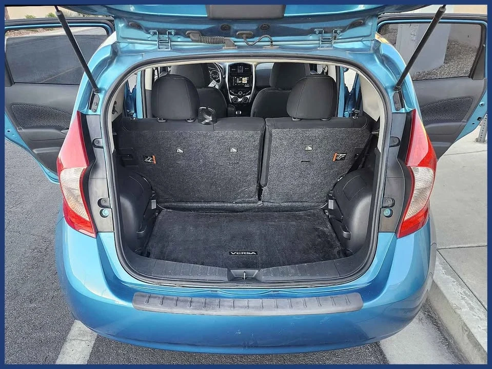 2015 Nissan Versa - Image 8 of 12