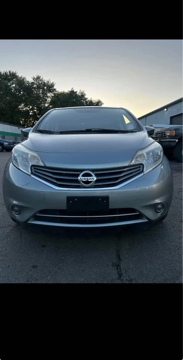 2015 Nissan Versa - Image 2 of 13