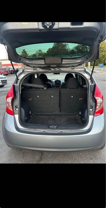 2015 Nissan Versa - Image 10 of 13