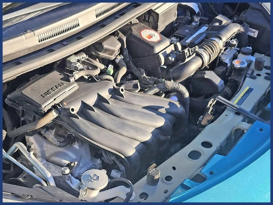 2015 Nissan Versa - Image 11 of 12