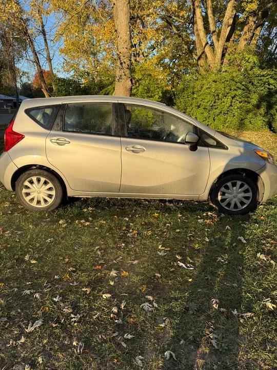 2015 Nissan Versa - Image 2 of 7