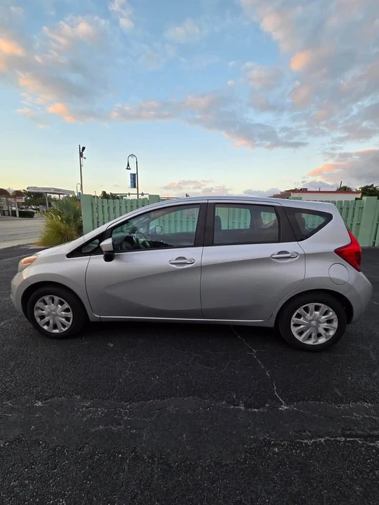 2015 Nissan Versa - Image 2 of 10