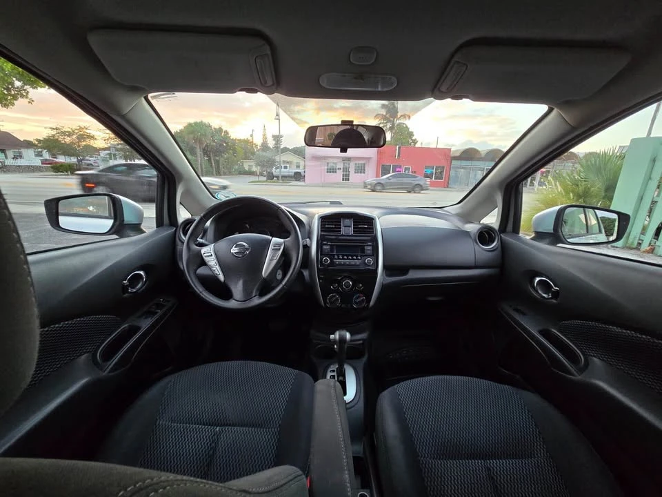 2015 Nissan Versa - Image 7 of 10