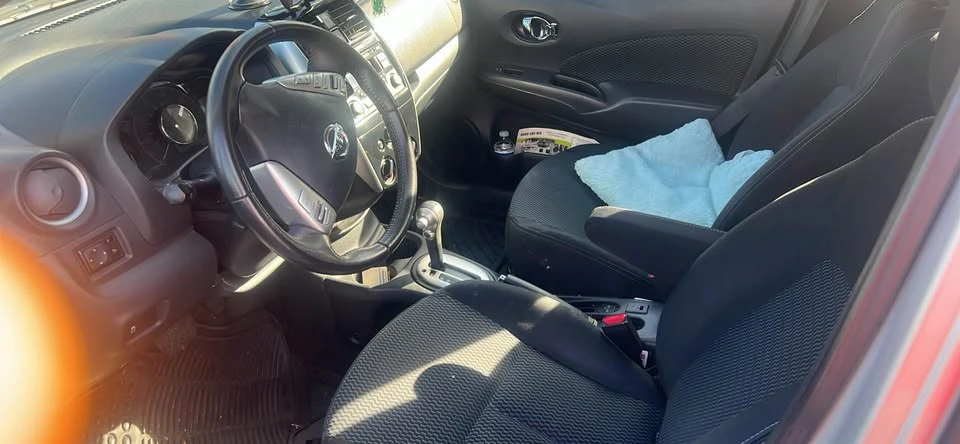 2015 Nissan Versa - Image 5 of 7