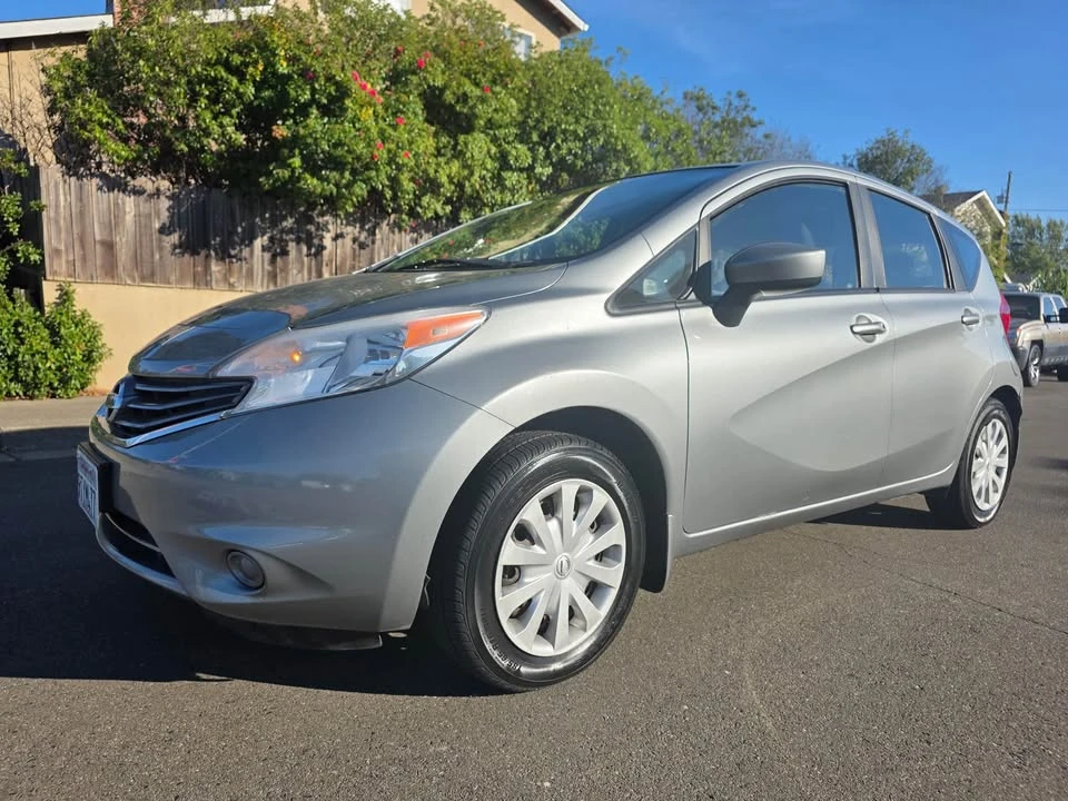 2015 Nissan Versa - Image 4 of 13
