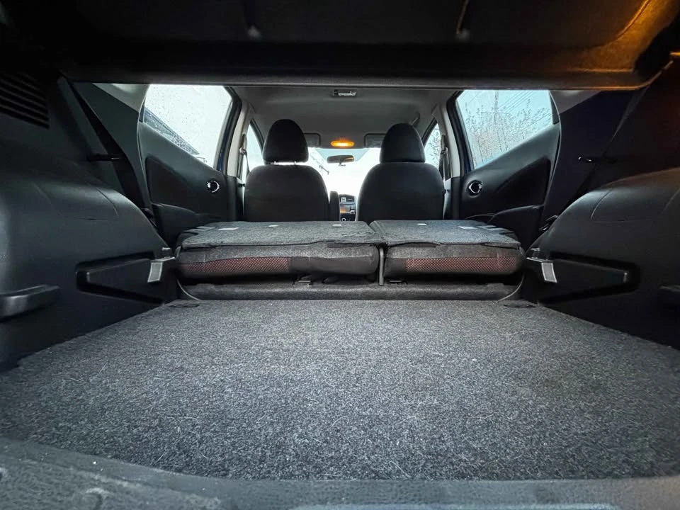 2015 Nissan Versa - Image 11 of 12
