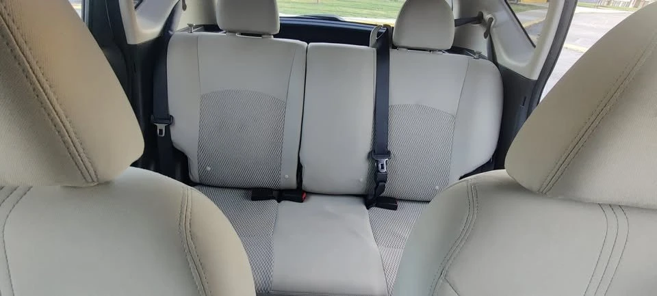 2015 Nissan Versa - Image 11 of 15