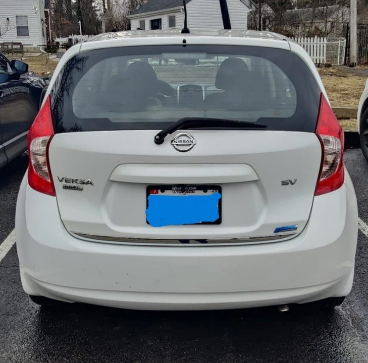 2015 Nissan Versa - Image 4 of 15
