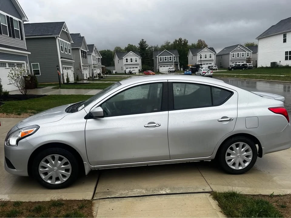 2015 Nissan Versa - Image 6 of 7
