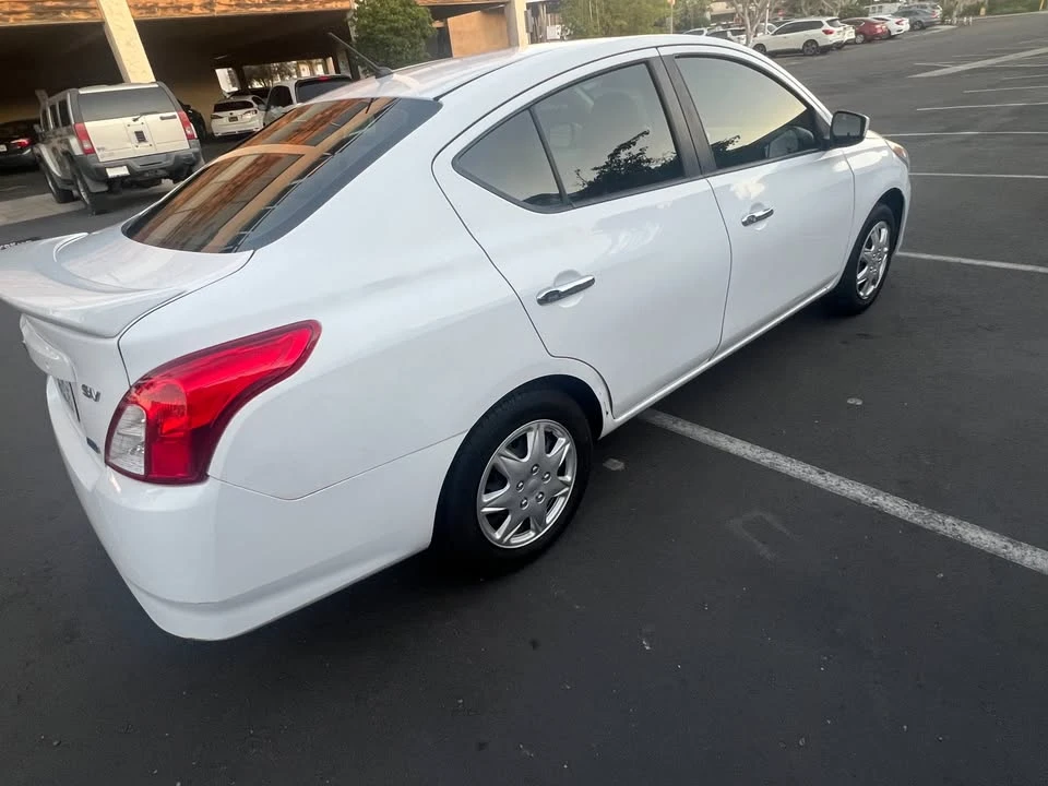 2015 Nissan Versa - Image 10 of 18