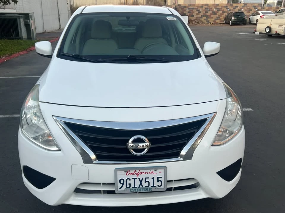 2015 Nissan Versa - Image 2 of 18