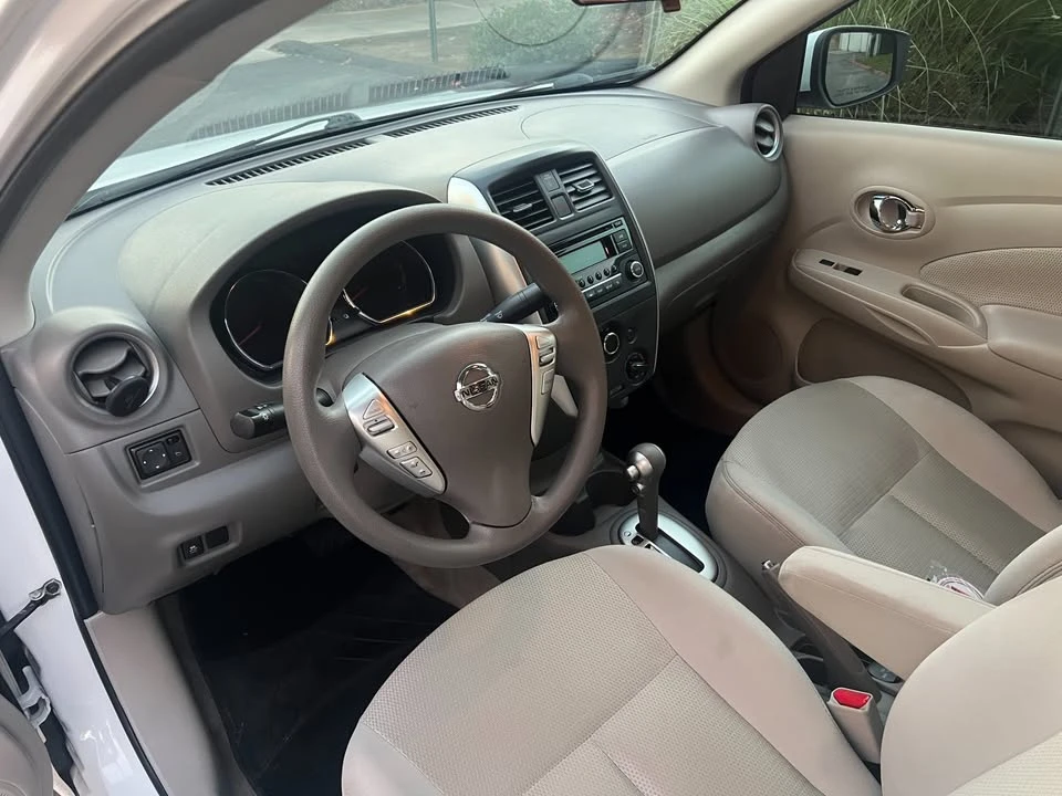 2015 Nissan Versa - Image 11 of 18
