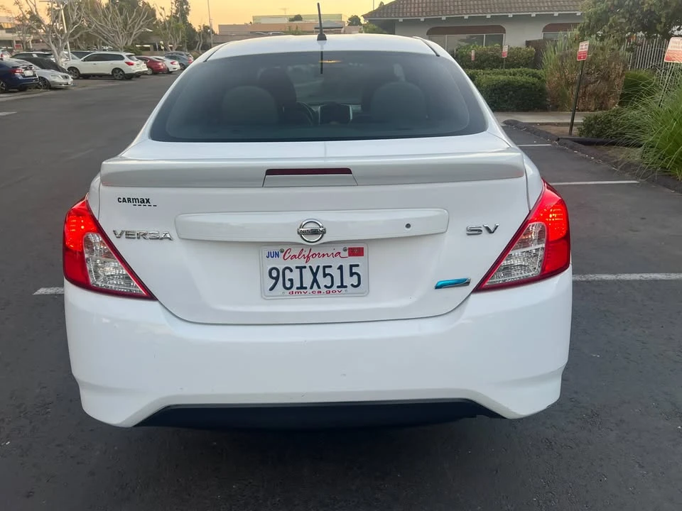 2015 Nissan Versa - Image 6 of 18