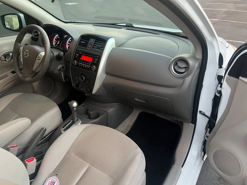 2015 Nissan Versa - Image 17 of 18