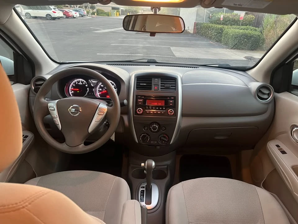 2015 Nissan Versa - Image 13 of 18