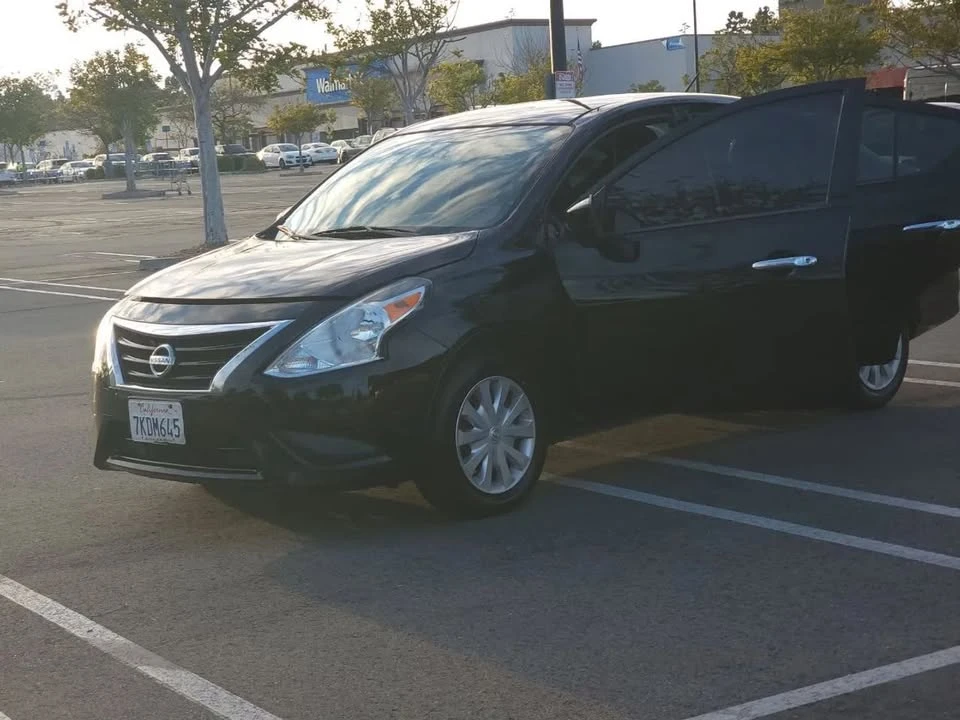 2015 Nissan Versa - Image 12 of 14