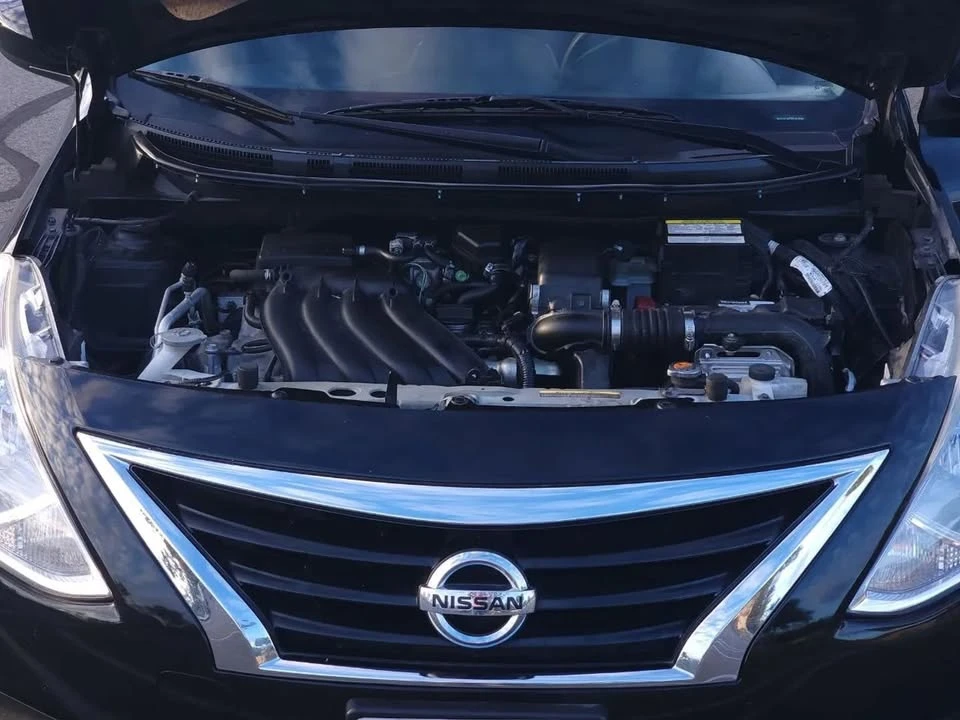 2015 Nissan Versa - Image 11 of 14