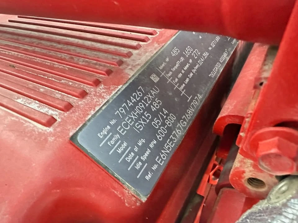 2015 Peterbilt - Image 18 of 19