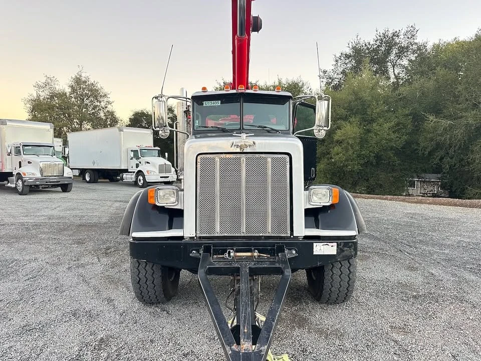 2015 Peterbilt - Image 10 of 19