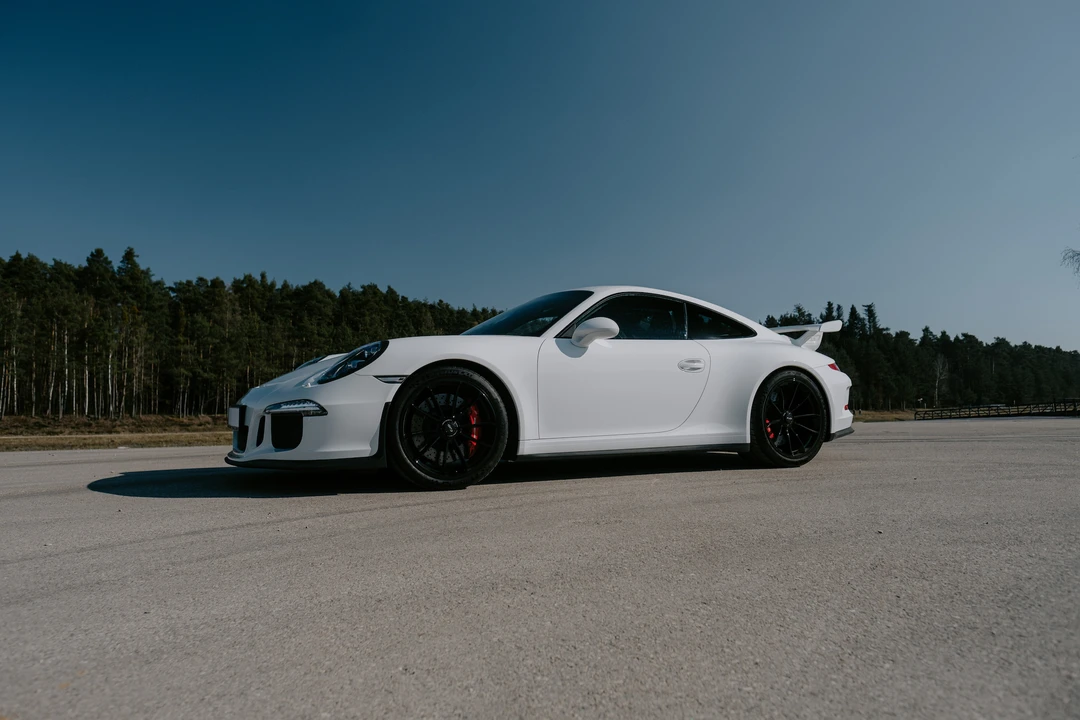 2015 Porsche 991 Carrera - Image 9 of 31