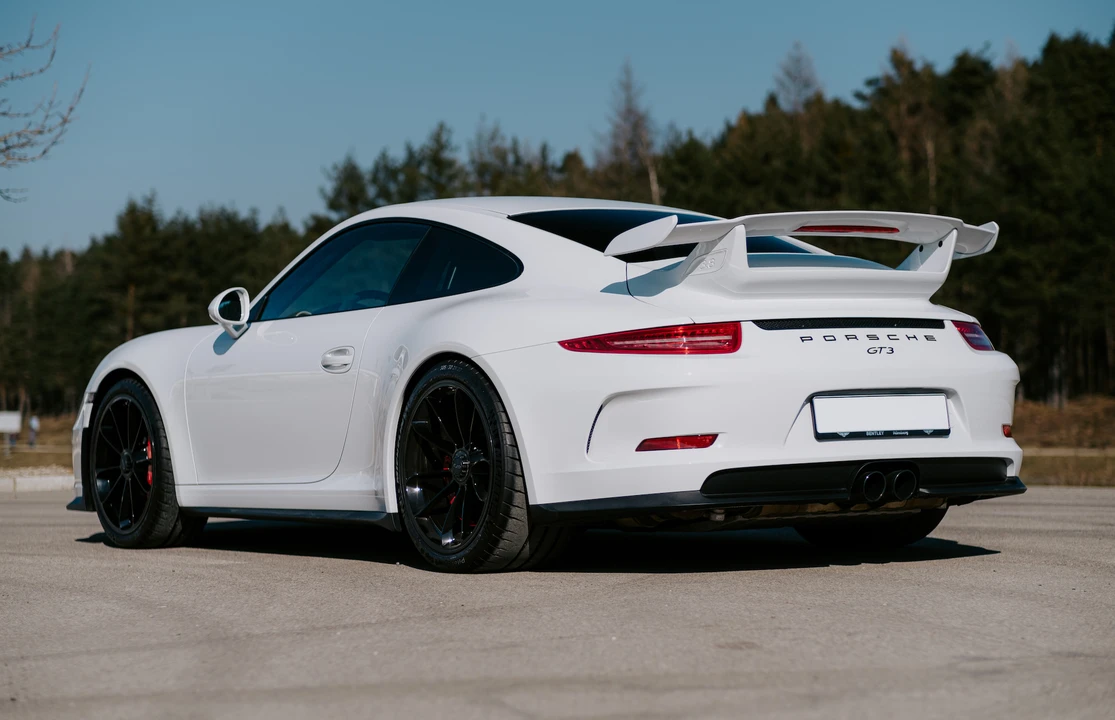 2015 Porsche 991 Carrera - Image 16 of 31