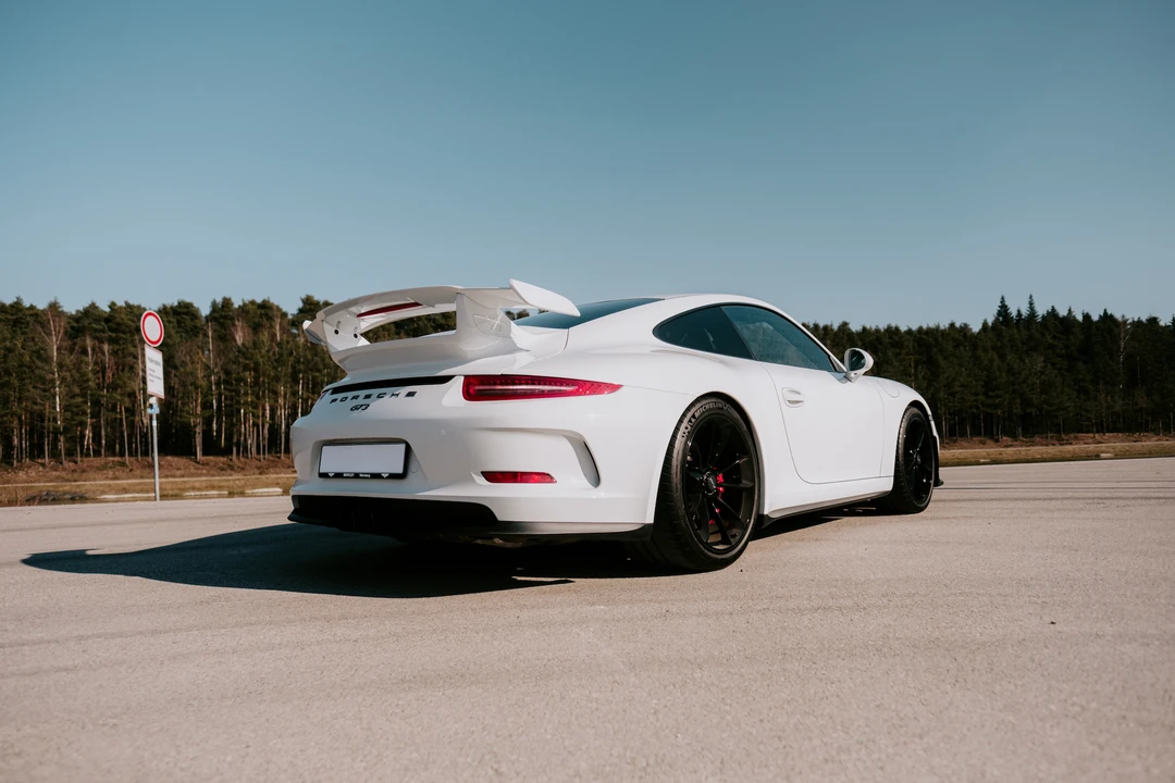 2015 Porsche 991 Carrera - Image 29 of 31
