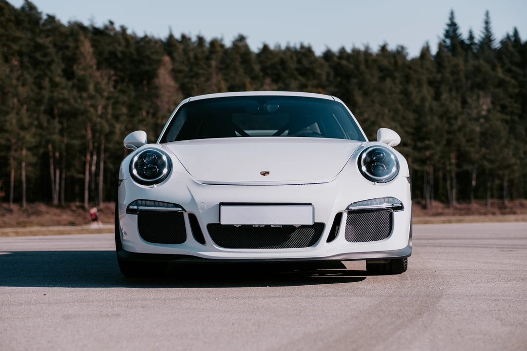 2015 Porsche 991 Carrera - Image 27 of 31