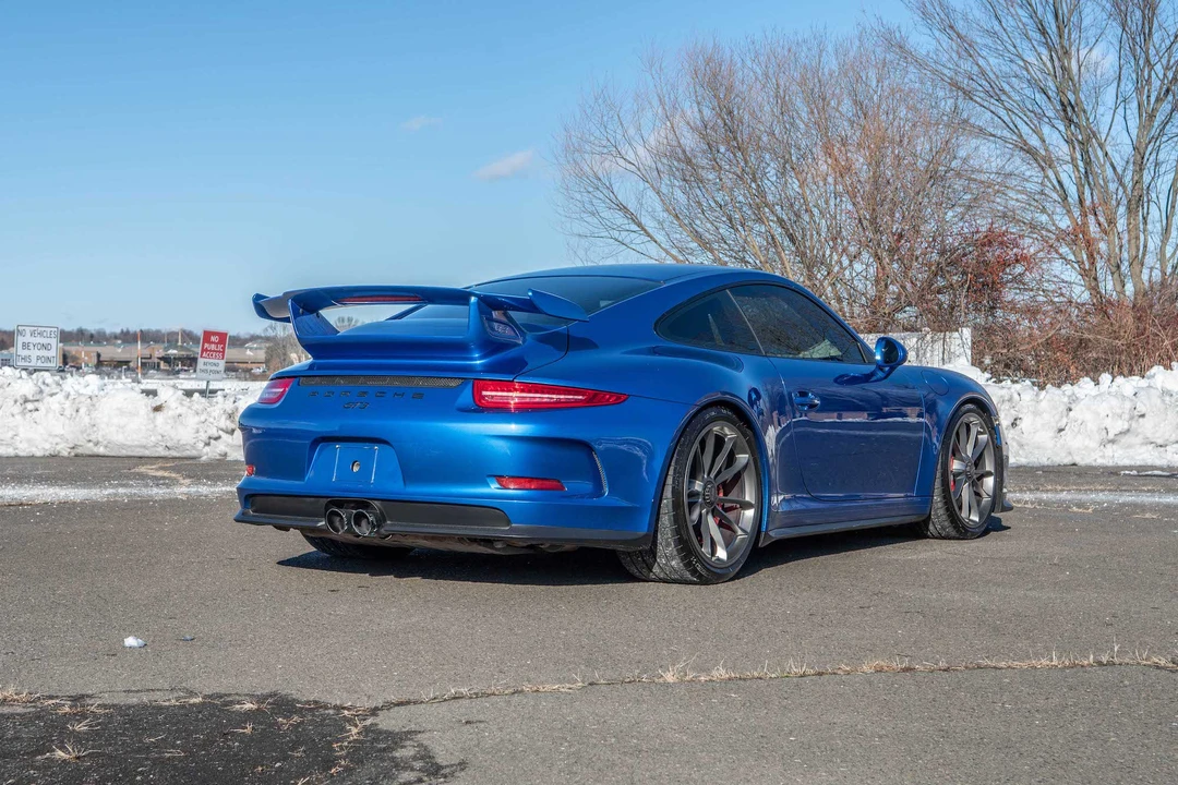 2015 Porsche 991 GT3 - Image 24 of 31