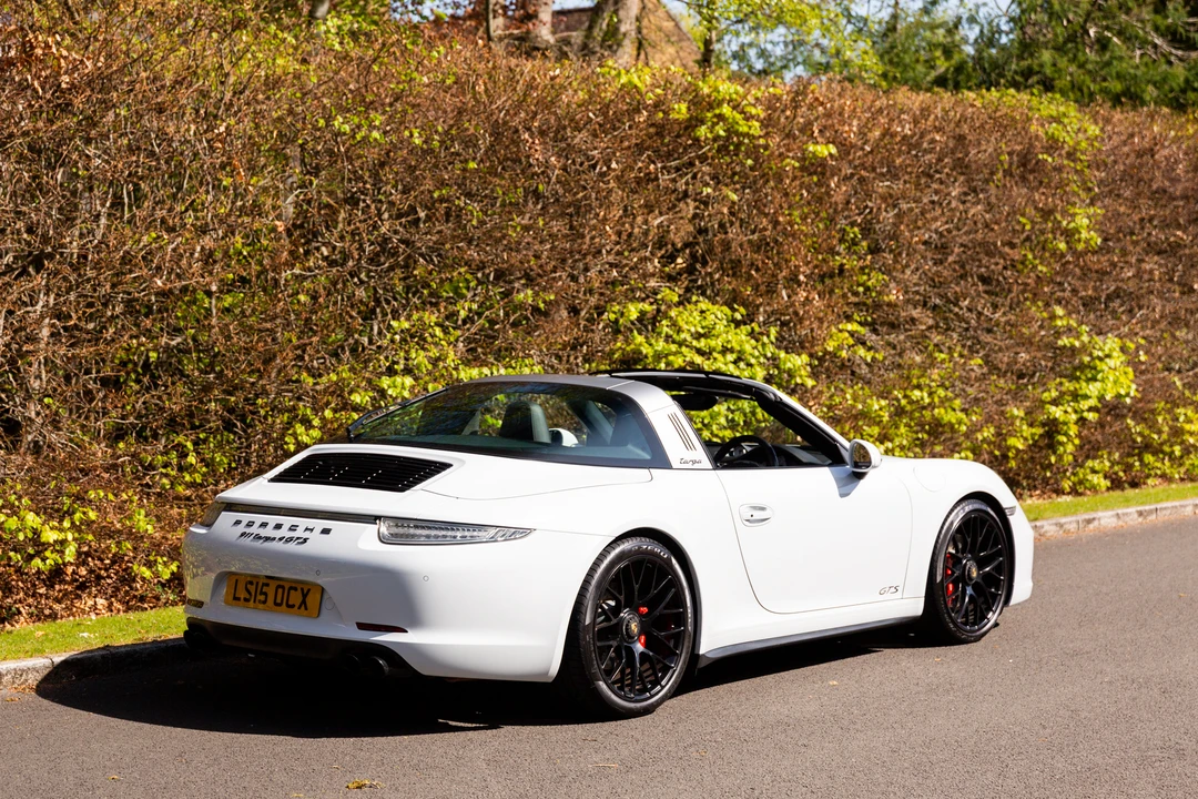 2015 Porsche 991 Targa 4 GTS - Image 11 of 31