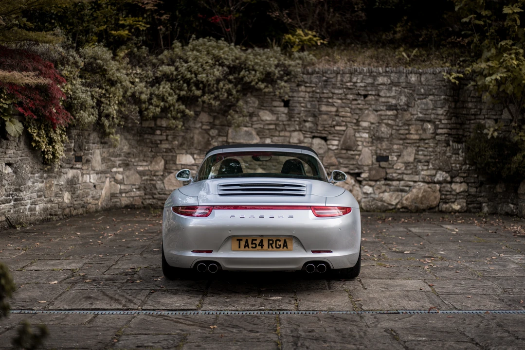 2015 Porsche 991 Carrera - Image 14 of 31