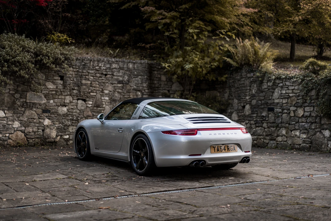 2015 Porsche 991 Carrera - Image 8 of 31