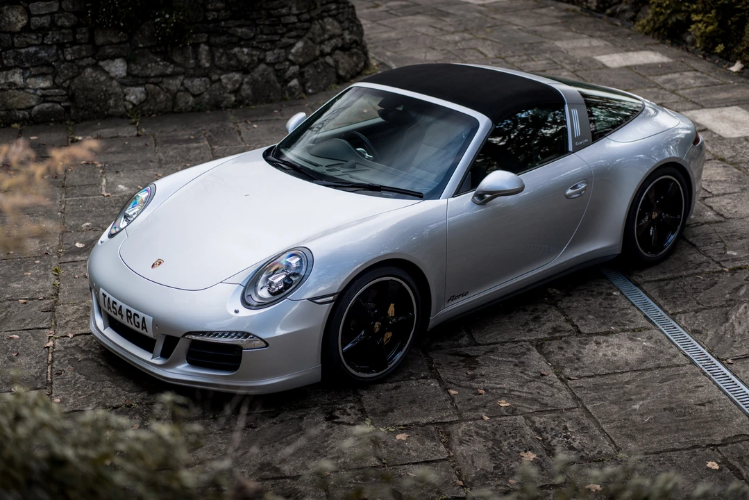 2015 Porsche 991 Carrera - Image 10 of 31