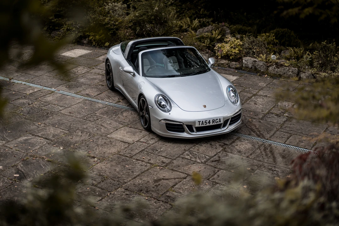 2015 Porsche 991 Carrera - Image 24 of 31