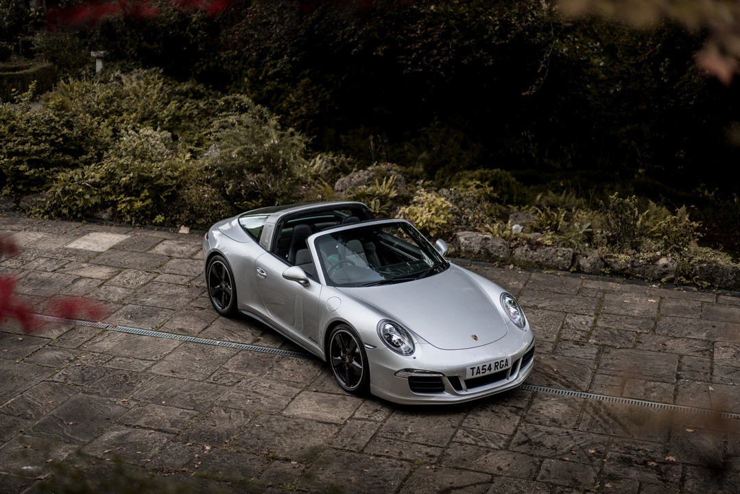 2015 Porsche 991 Carrera - Image 16 of 31