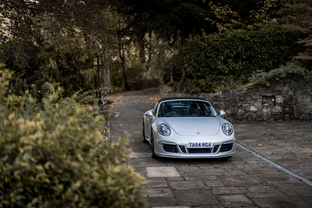 2015 Porsche 991 Carrera - Image 25 of 31