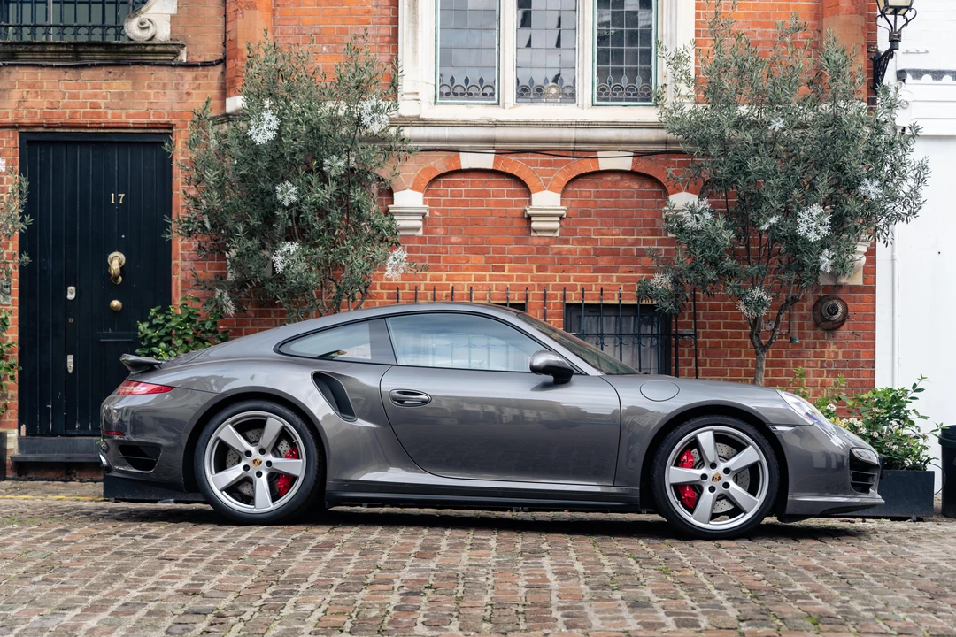 2015 Porsche 991 Turbo - Image 17 of 31