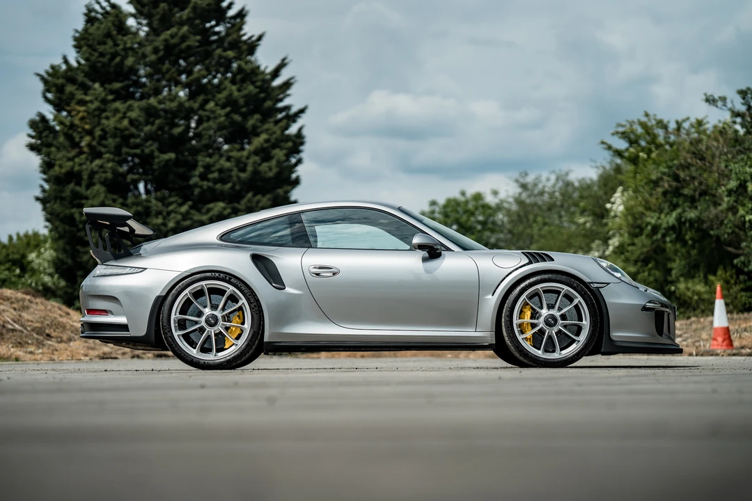 2015 Porsche 991 GT3 RS - Image 19 of 31
