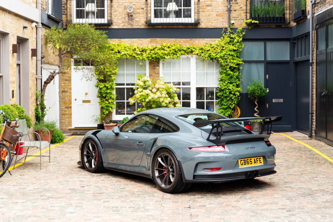 2015 Porsche 991 GT3 RS - Image 17 of 31